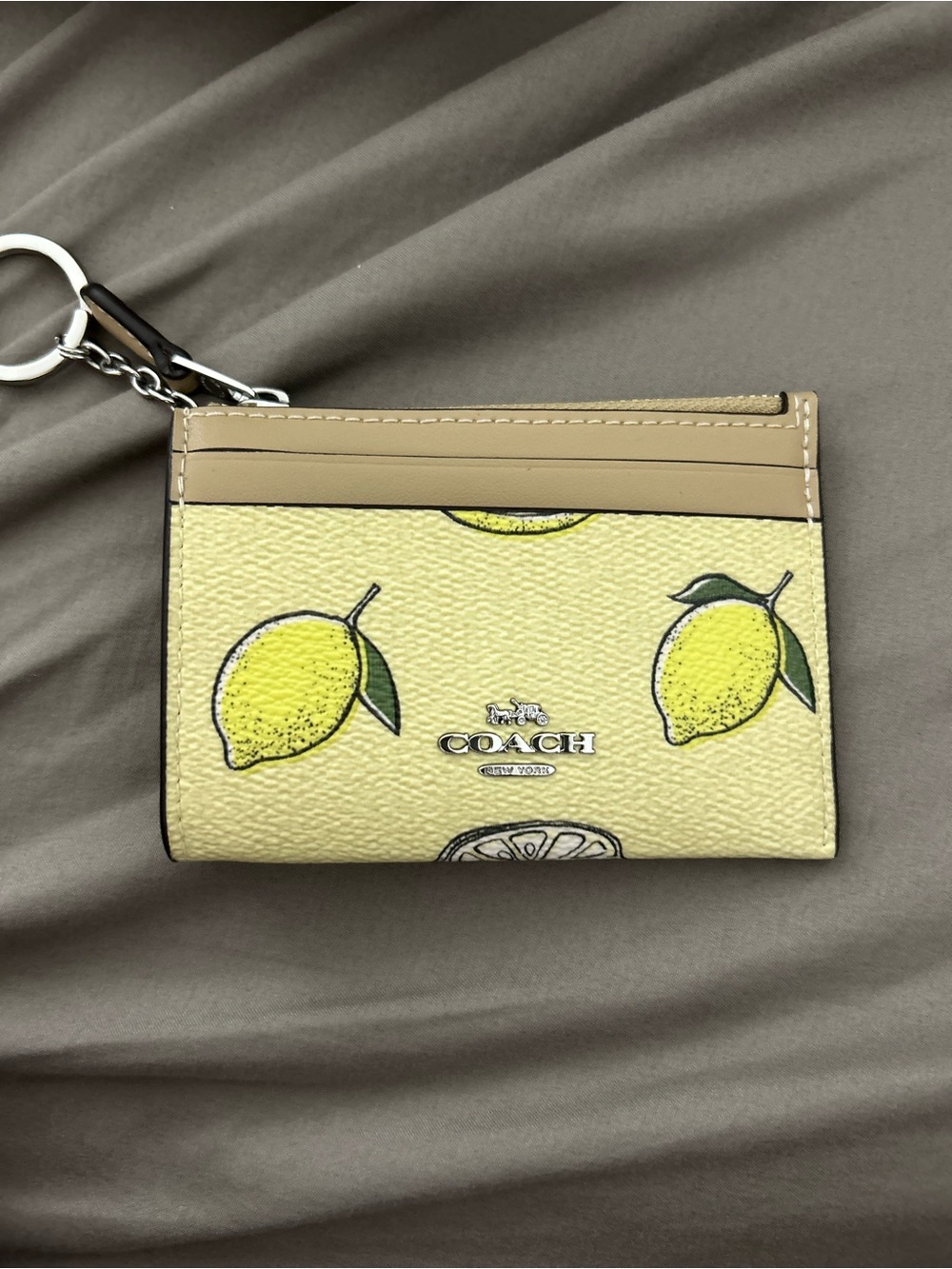 BRAND NEW Coach Yellow Lemon Print Card Case Keyring